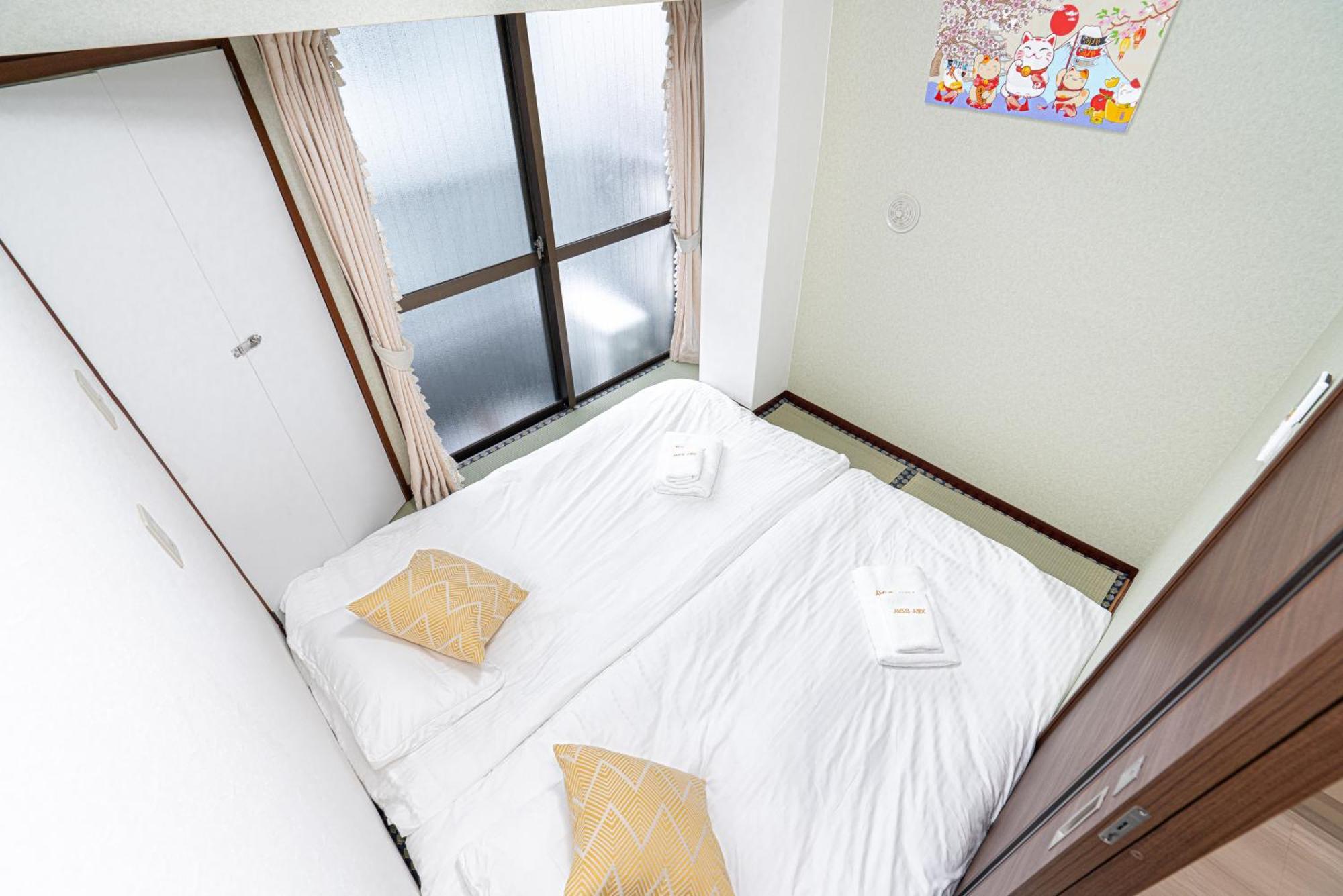 Shinjuku Convenience Hub: Steps from Shinokubo Station Apartment Tokyo Exterior photo