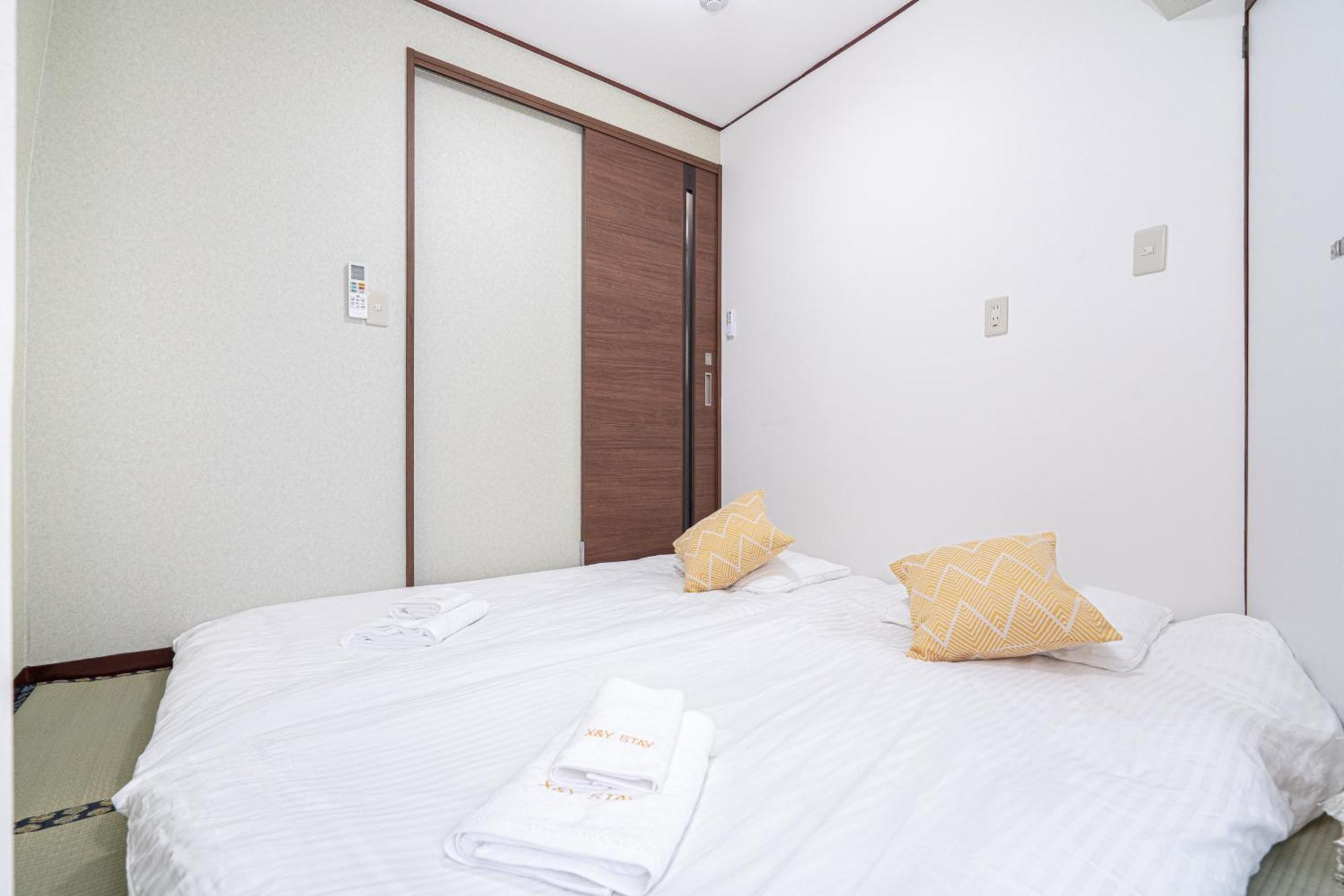 Shinjuku Convenience Hub: Steps from Shinokubo Station Apartment Tokyo Exterior photo