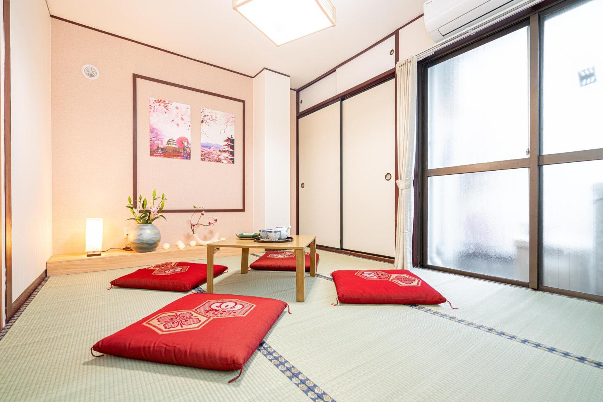 Shinjuku Convenience Hub: Steps from Shinokubo Station Apartment Tokyo Exterior photo