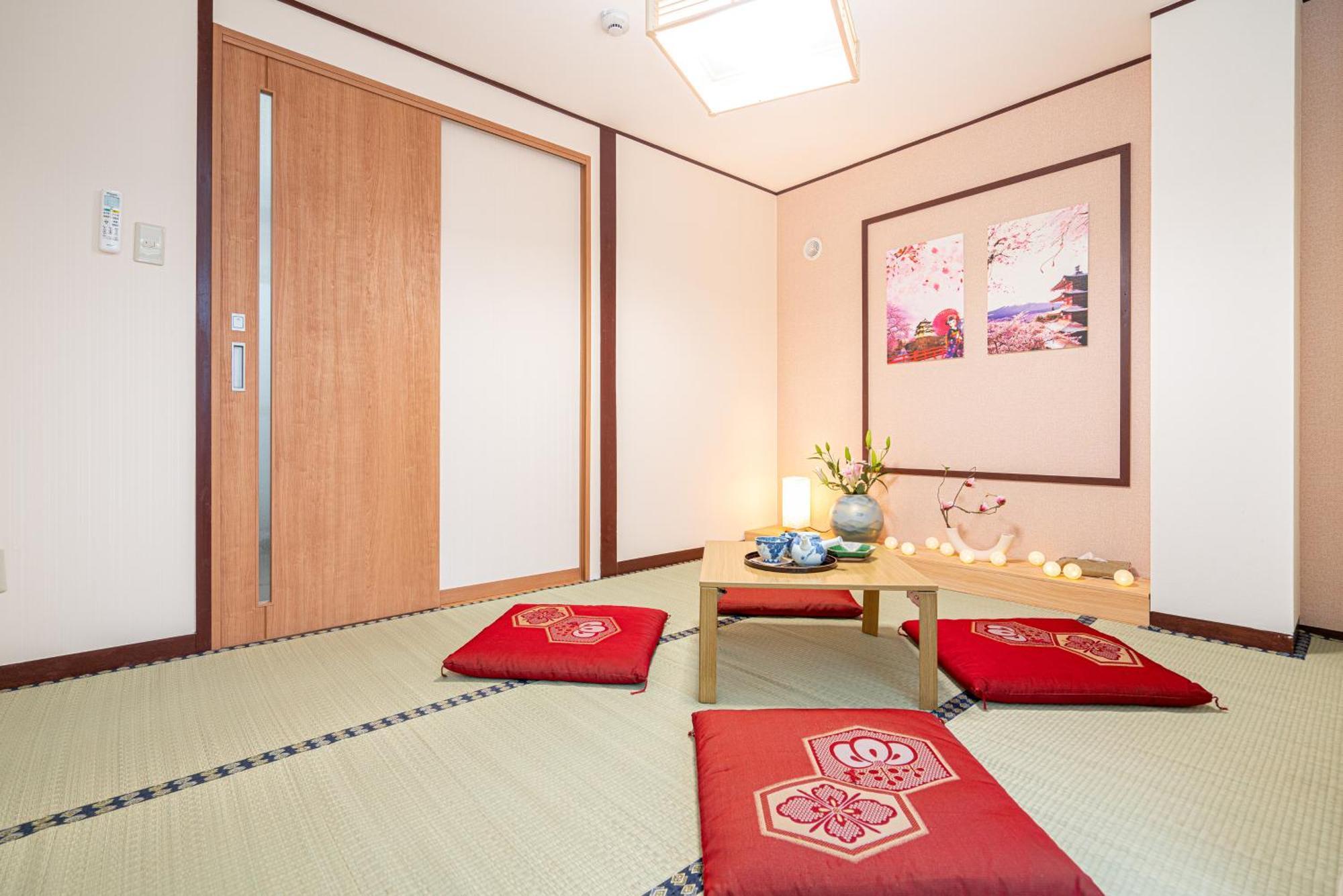 Shinjuku Convenience Hub: Steps from Shinokubo Station Apartment Tokyo Exterior photo